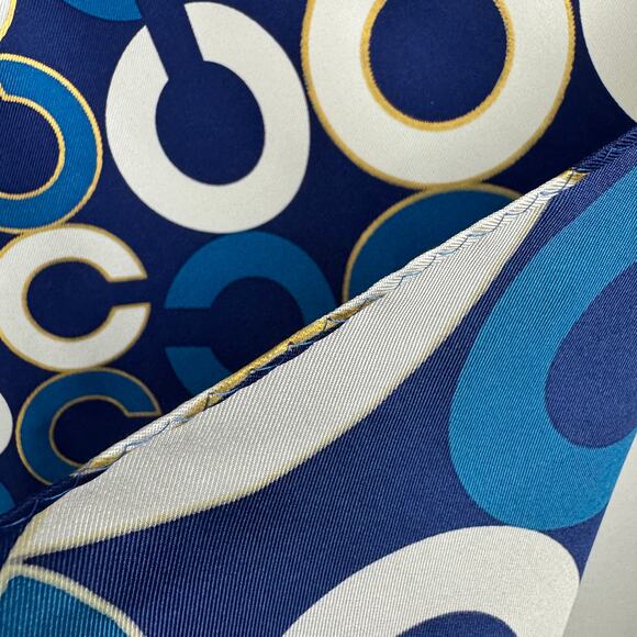 Coach Signature Silk Scarf Blue Circles 31 X 31 - Picture 4 of 6